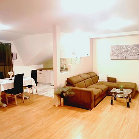 Apartman Petra Забок Екстериор снимка